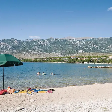 1 Bedroom In * ロバニスカ