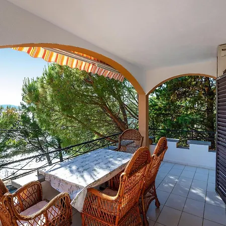 Amazing In With Wifi Apartman Rovanjska